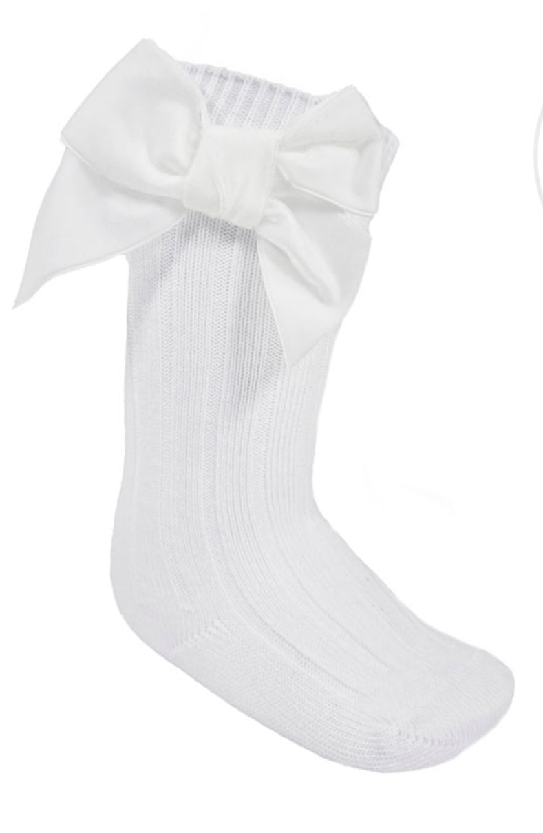 Baby girls white knee high bow socks